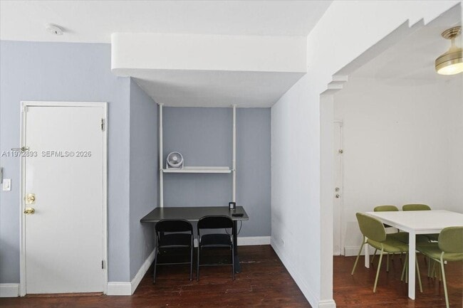 Building Photo - 736 12th St