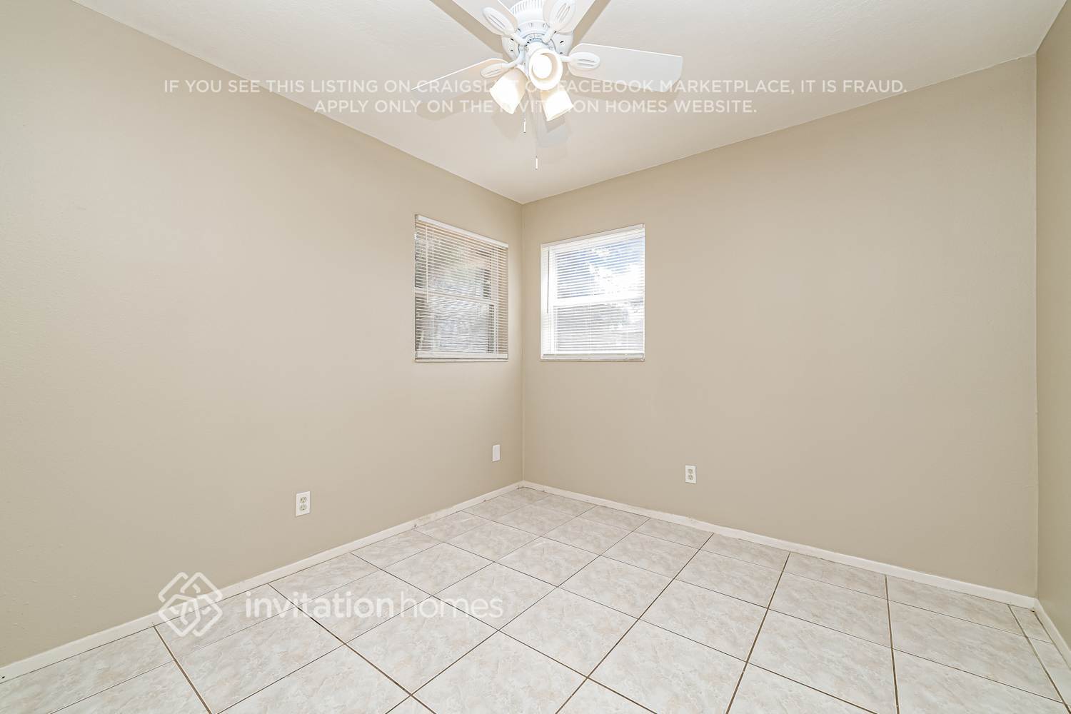 Building Photo - 130 NE Madison Cir N