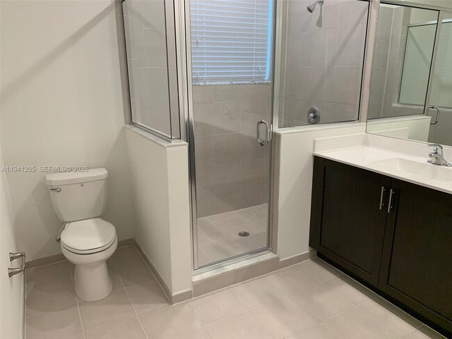 Building Photo - 1271 SE 27th Terrace