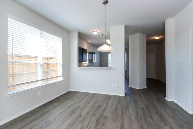 Building Photo - 21310 Shadbush Avenue