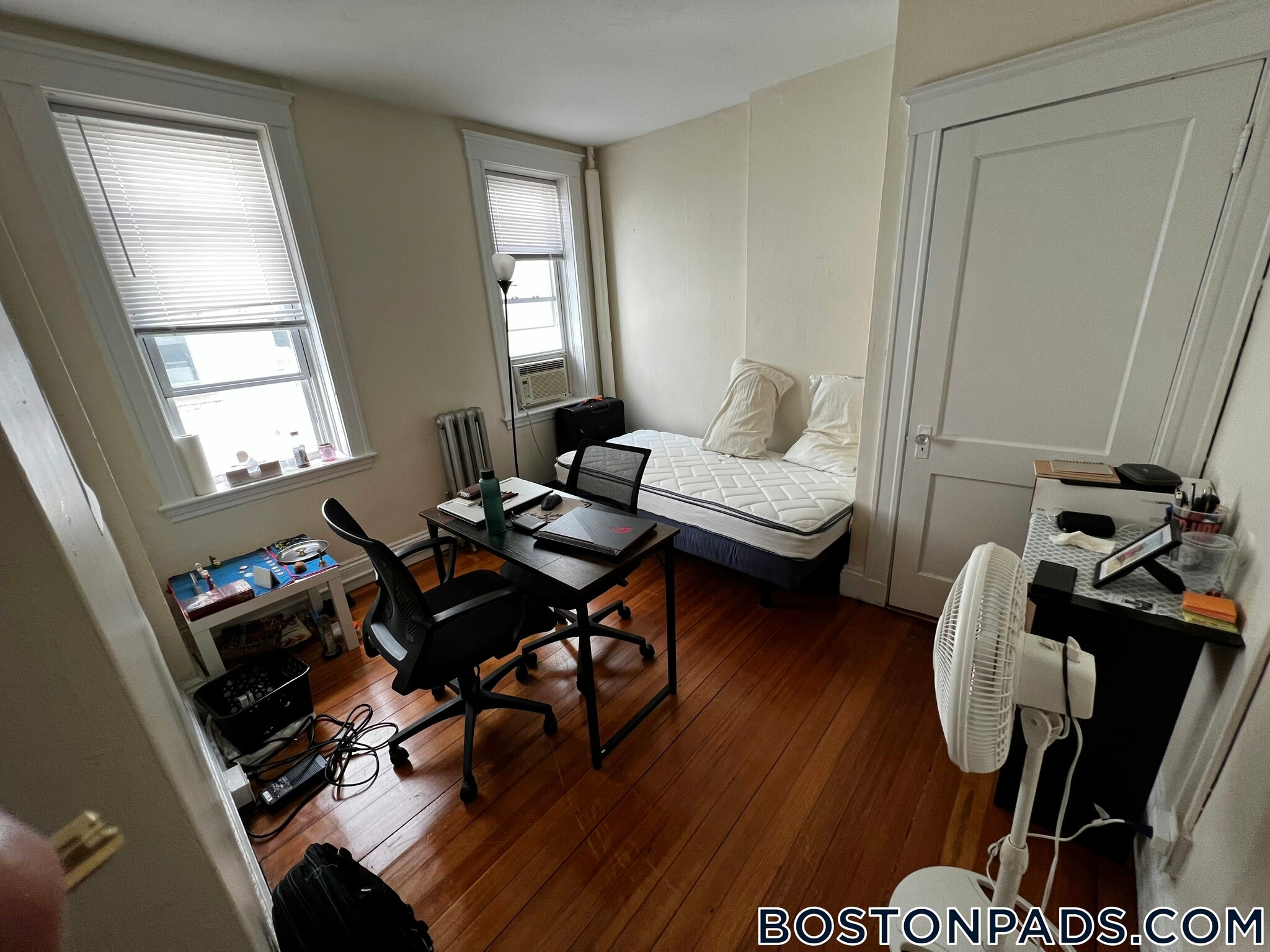 Building Photo - 520 Cambridge St