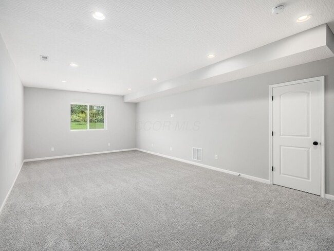 Building Photo - 37 Littondale Dr