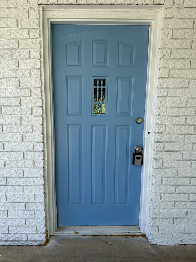 Building Photo - 39 Melody Ln