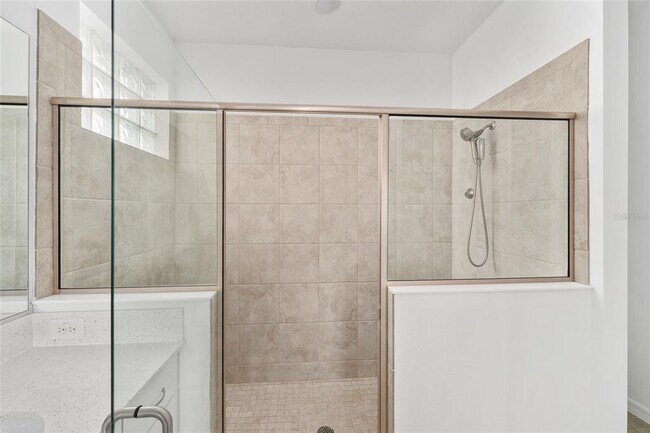 Building Photo - 6175 SW 74th Ct