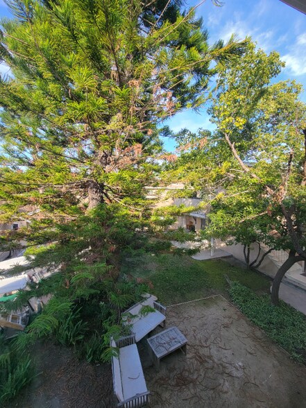 Building Photo - 13531 Wyandotte St