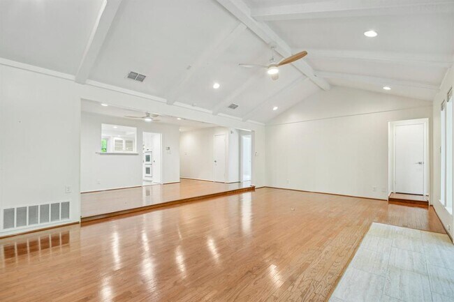 Building Photo - 2505 Comburg Castle Way