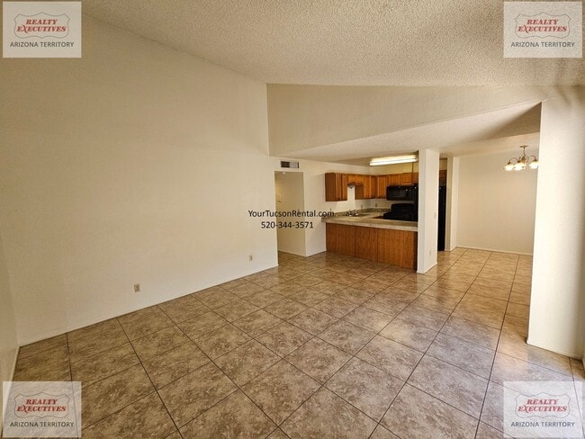 Building Photo - 22nd & Kolb Area Condo - Upstairs unit in Langley Gardens