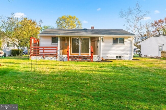 Building Photo - 1909 Pagham Rd