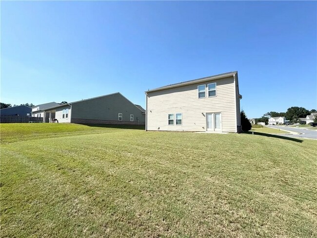 Building Photo - Corner-Lot Luxury Living in Bridlewood Far...