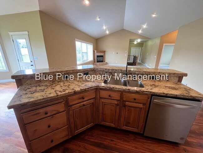 Building Photo - 6192 Pheasant Dr