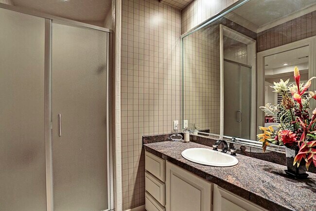 Building Photo - 11101 S Country Squire