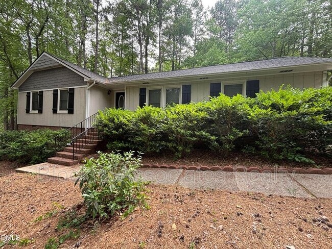 Building Photo - 501 Merrie Rd