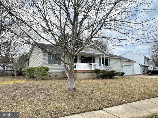 Building Photo - 20847 Sandstone St