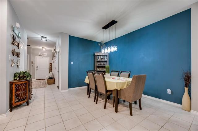 Building Photo - 315 Patina St