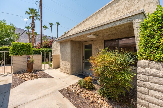Building Photo - 1111 Ramon Rd