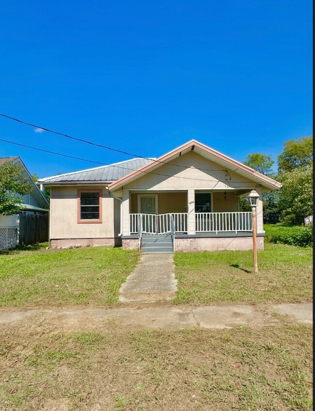 Primary Photo - 1616 26th Ave N