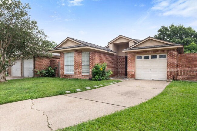 Building Photo - 6606 Laurel Glen Dr