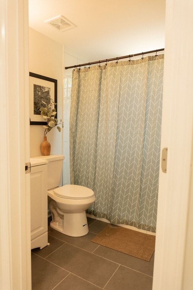 Building Photo - 3537 Fairburn Pl NW