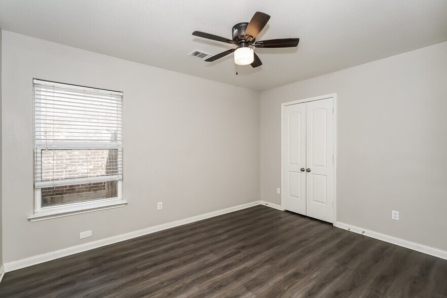 Building Photo - 4204 Tower Ln