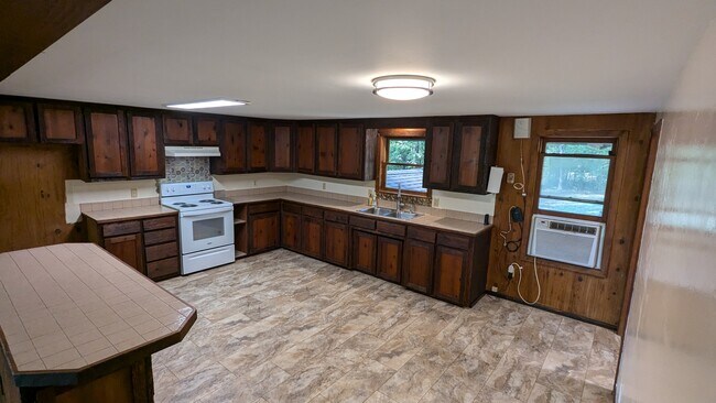 Building Photo - 5809 Stigall Rd