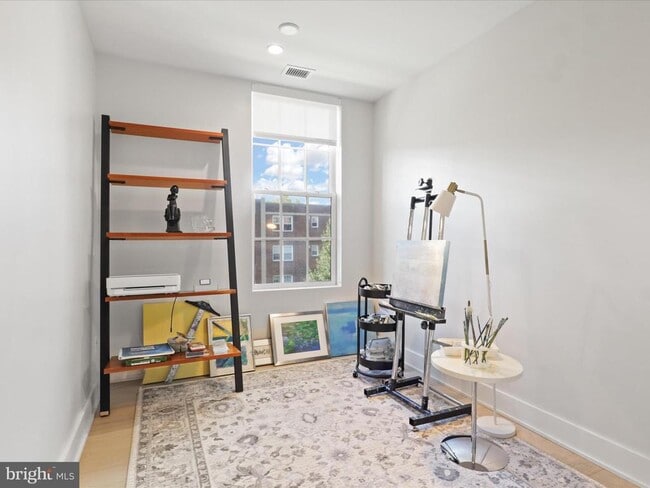 Building Photo - 1701 16th St N