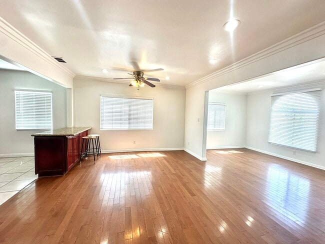 Building Photo - 8026 Hinds Ave