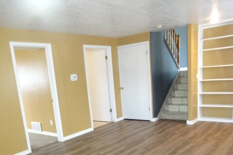 Paint has been updated. New pictures soon. - 5365 S 3750 W