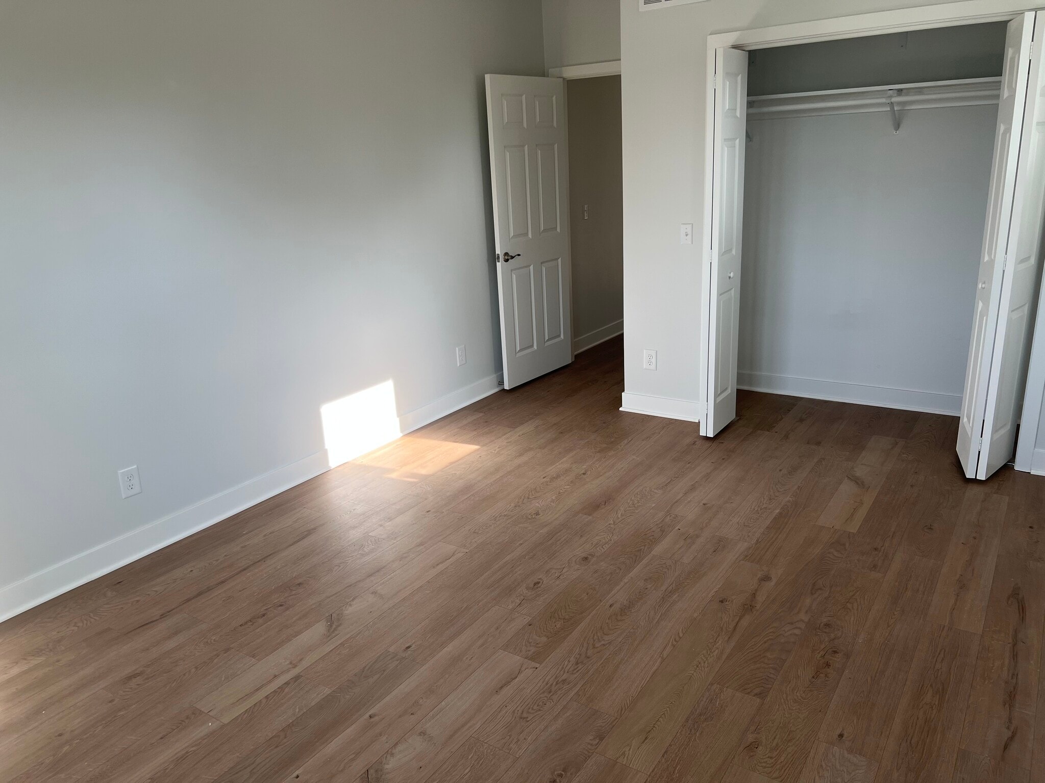 Building Photo - 500 Leavens Ave
