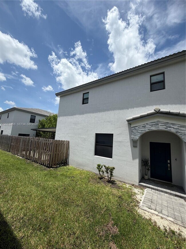 Building Photo - 12944 SW 286th Terrace