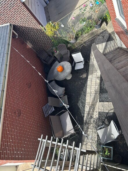 Private patio - 376 S Evaline St