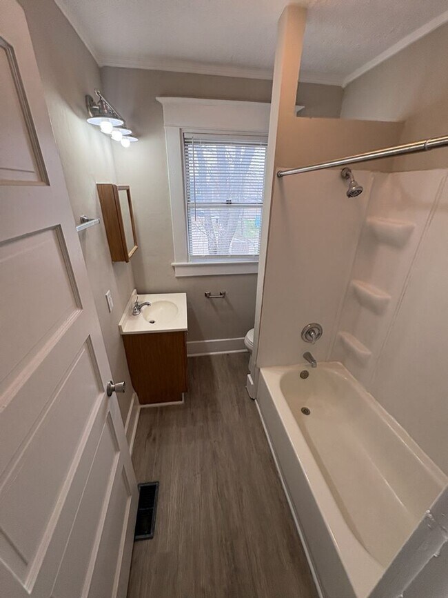 Building Photo - 1018 N Tuxedo St