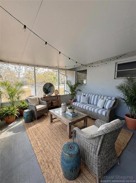 Building Photo - 2417 NW Holiday Ct