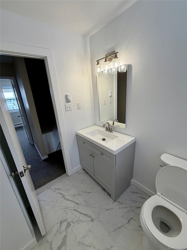 Building Photo - 11 Kathleen Ct