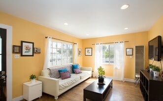 Building Photo - 5960 Lexington Ave