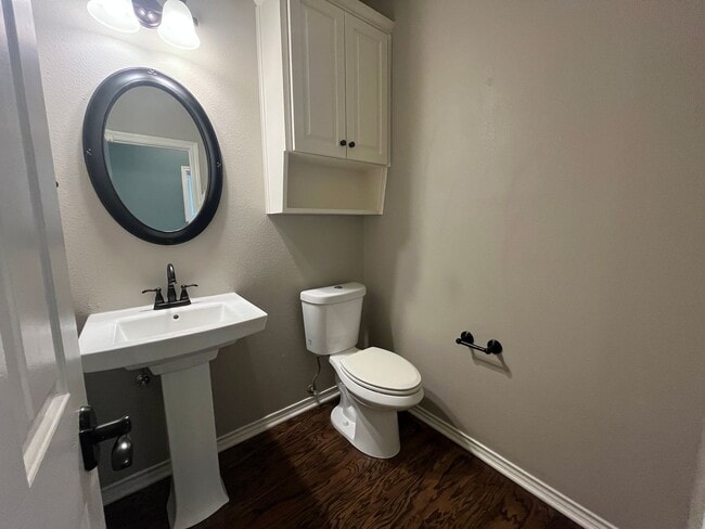 Building Photo - Mill Creek Executive Home Overlooking Golf Course at 17th Tee