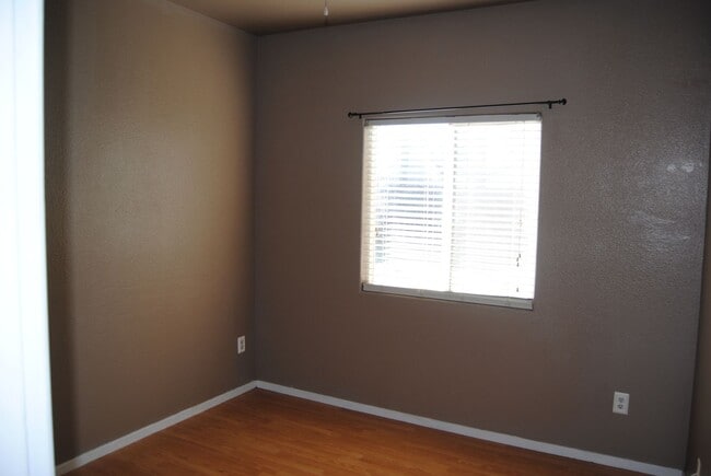 Building Photo - 5603 Summer Solstice Dr