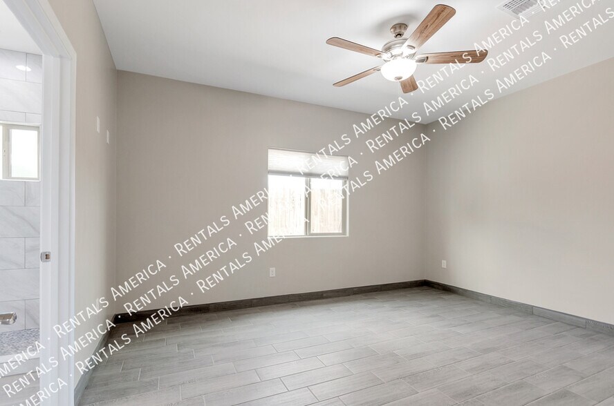 Building Photo - 820 E 35th St