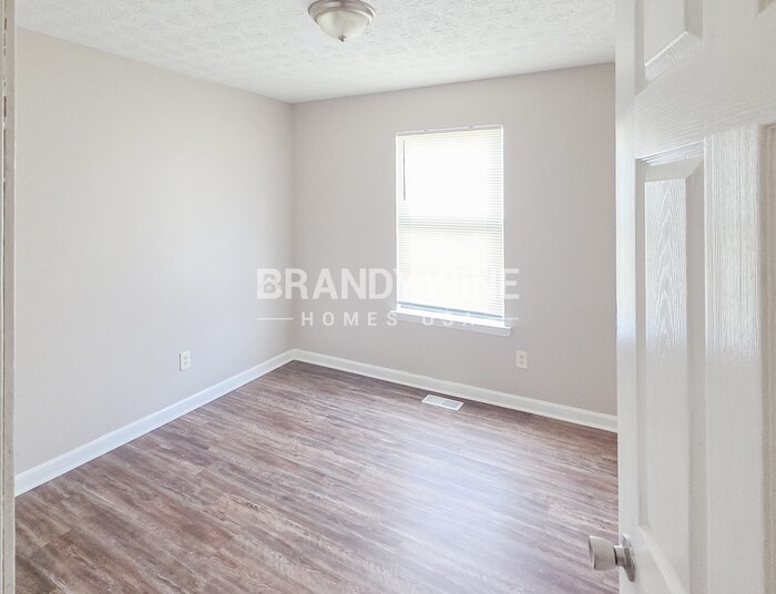 Building Photo - 2900 Rosecommons Dr