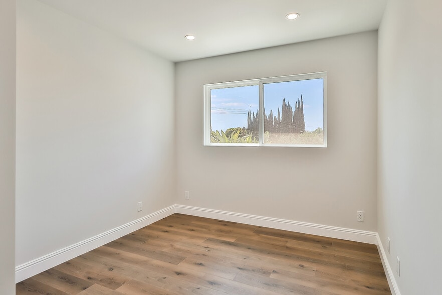 Building Photo - 7702 Mason Ave