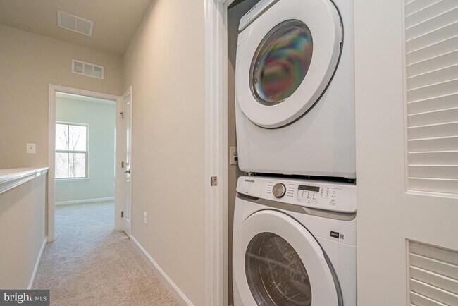 Building Photo - 3929 Small Roundtop Rd