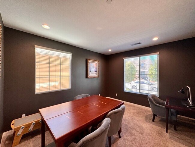 Building Photo - Welcome to this stunning two-story home located in the desirable Spencers Crossing community of M...