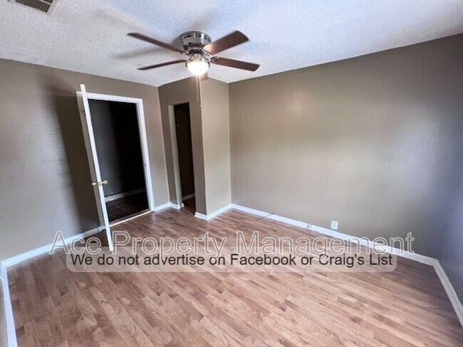Building Photo - 1543 Bingham Dr