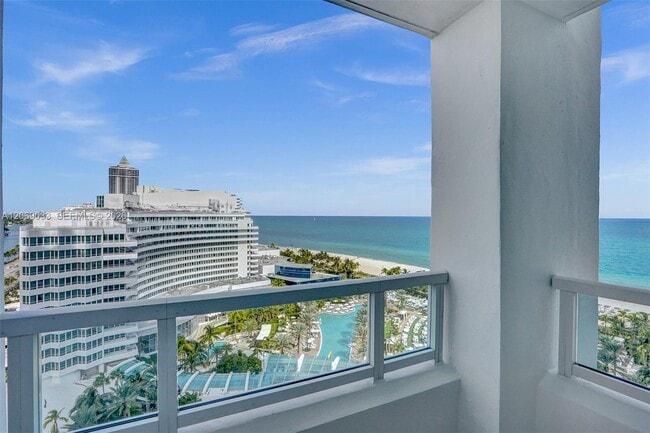 Building Photo - 4401 Collins Ave
