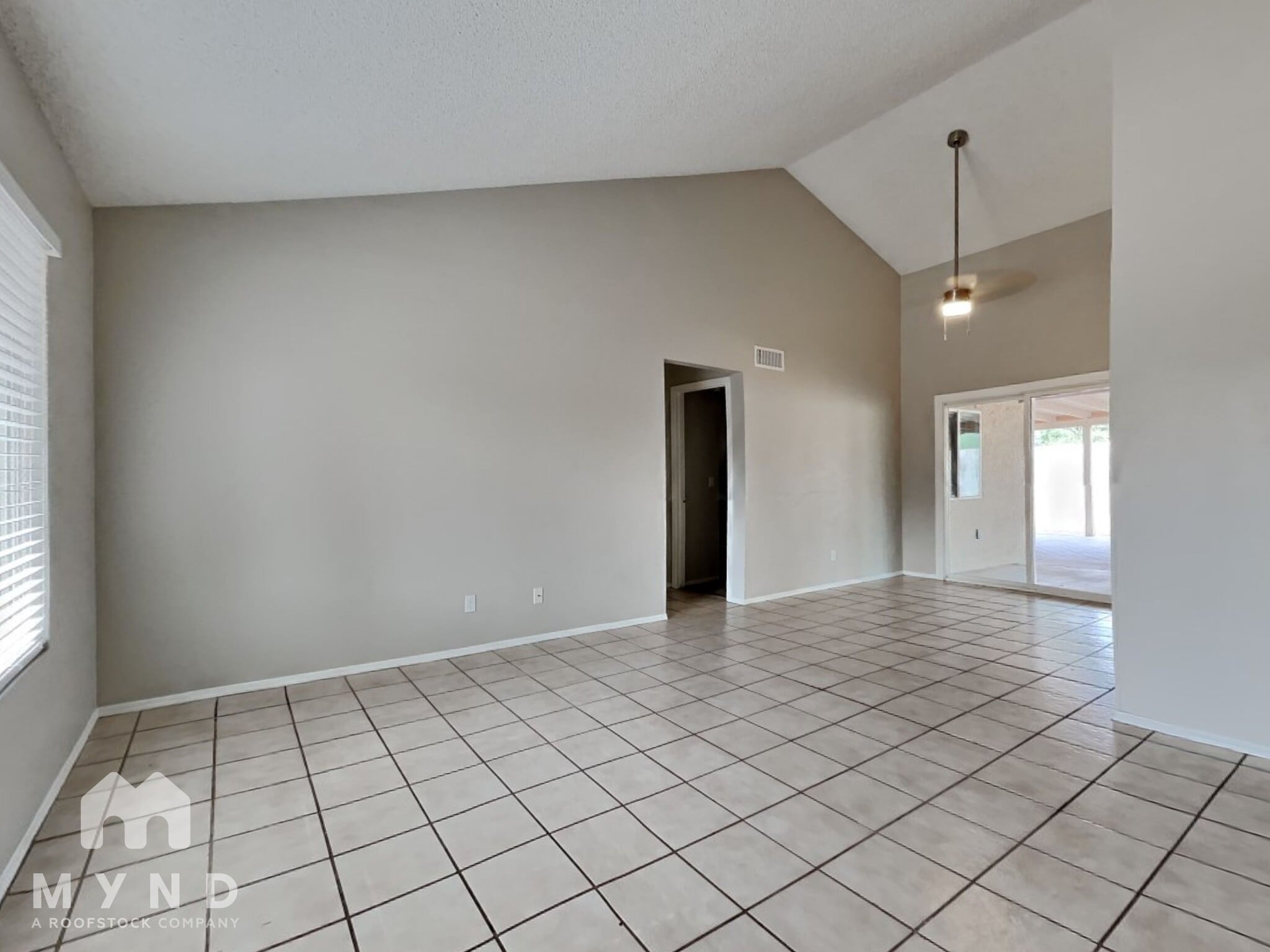 Building Photo - 11220 N 72nd Dr