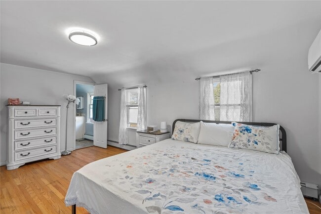 Building Photo - 41 Verplanck Ave