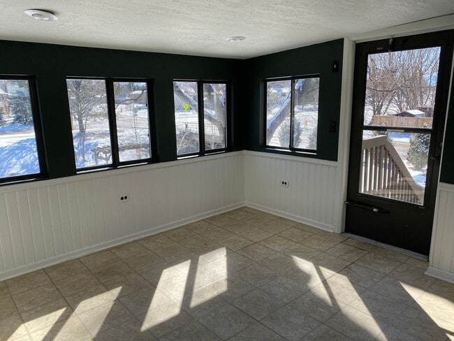 Building Photo - Great corner lot home backing up to open s...