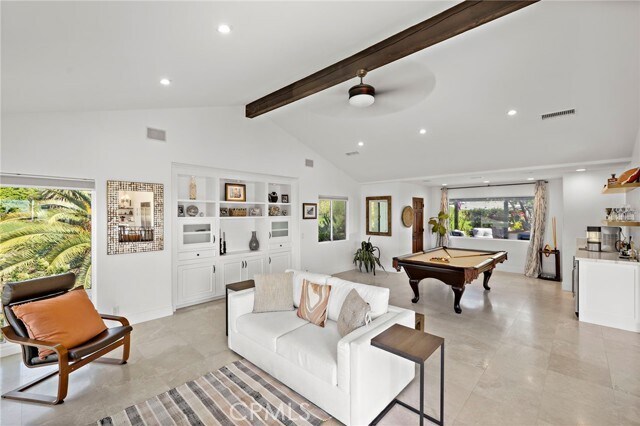 Building Photo - 449 Avenida Crespi