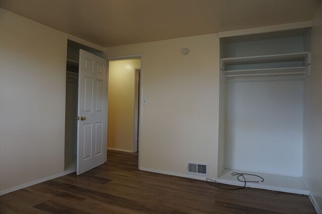 Building Photo - Nice 3 Bedroom West Valley Family Home
