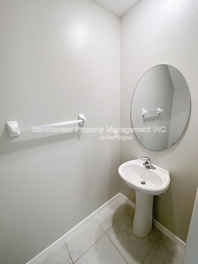 Building Photo - 3810 Romano Busciglio St