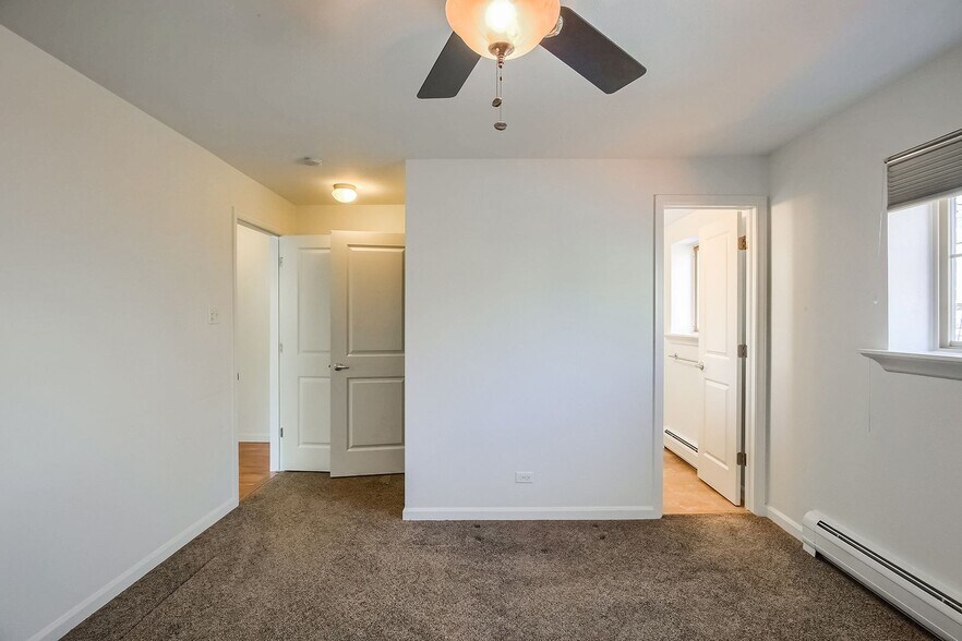 Building Photo - 1332 N Williams St